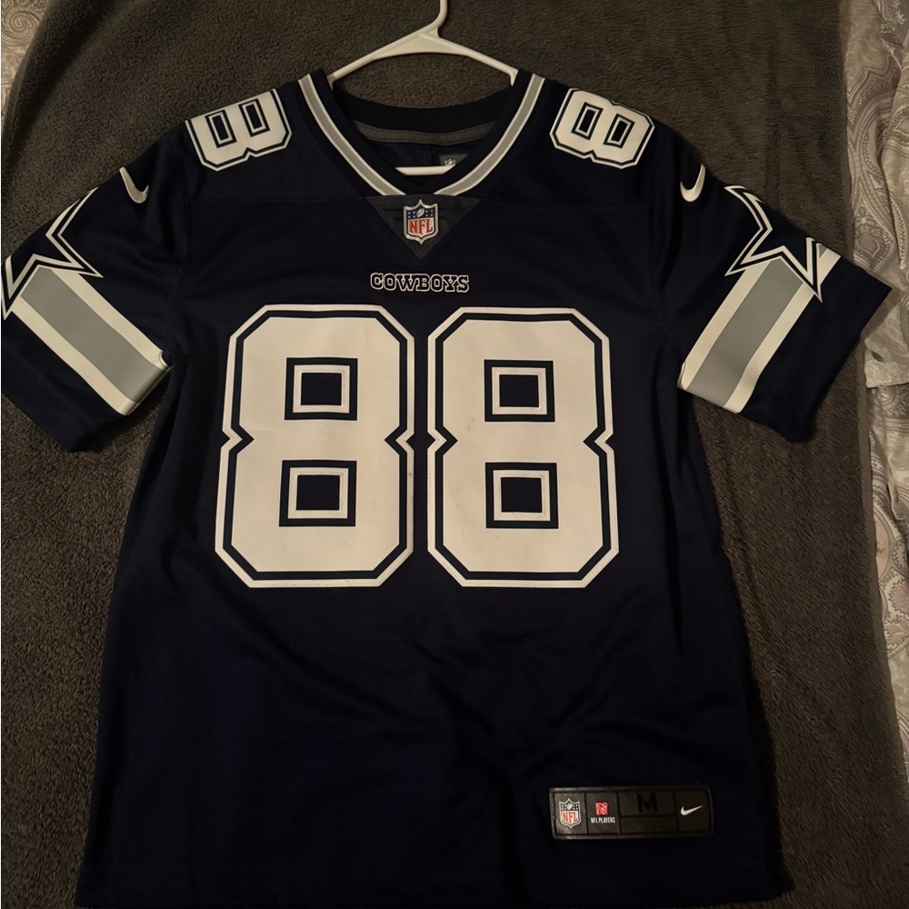 men’s Dallas Cowboys, CeeDee Lamb jersey.